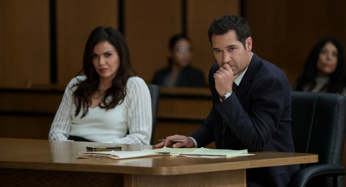 Lana Parilla as Lisa Trammell, Manuel Garcia-Rulfo as Mickey Haller in 'The Lincoln Lawyer.'