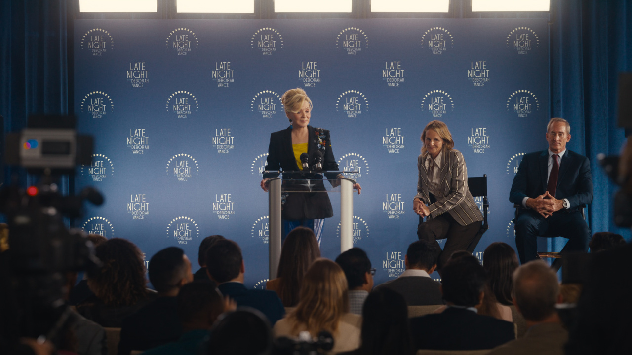(L to R) Jean Smart and Helen Hunt in Season 4 of 'Hacks'. Photograph by Courtesy of Max.