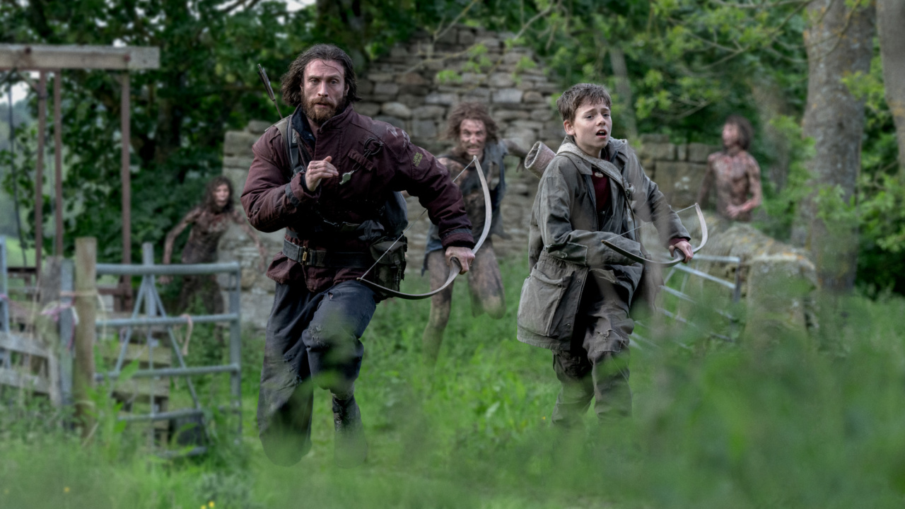 (L to R) Jamie (Aaron Taylor-Johnson) and his son Spike (Alfie Williams) in Columbia Pictures' '28 Years Later'. Photo: Sony Pictures.