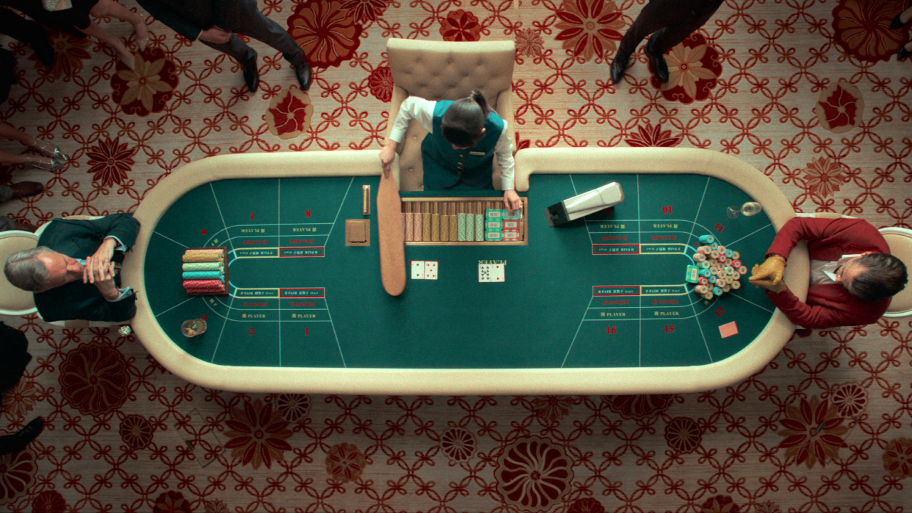 A scene from 'Ballad of a Small Player'. Photo: Netflix. Netflix. © 2024.