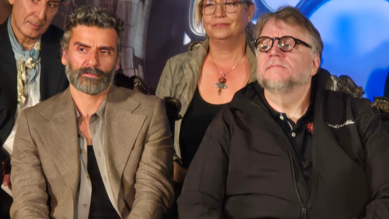 (L to R) Oscar Isaac and Guillermo del Toro at the 'Frankenstein' press conference. Photo: Don Kaye.